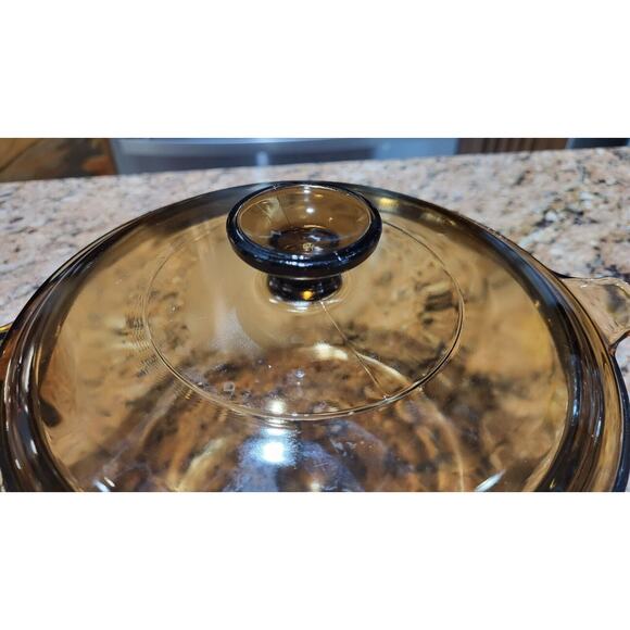VTG Corning Ware Vision Amber Glass Cookware 2.5 Liter Sauce Pan & Lid - Picture 12 of 12